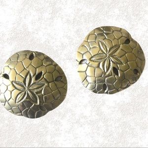 Host Pick Set of Gold Seashell Coasters